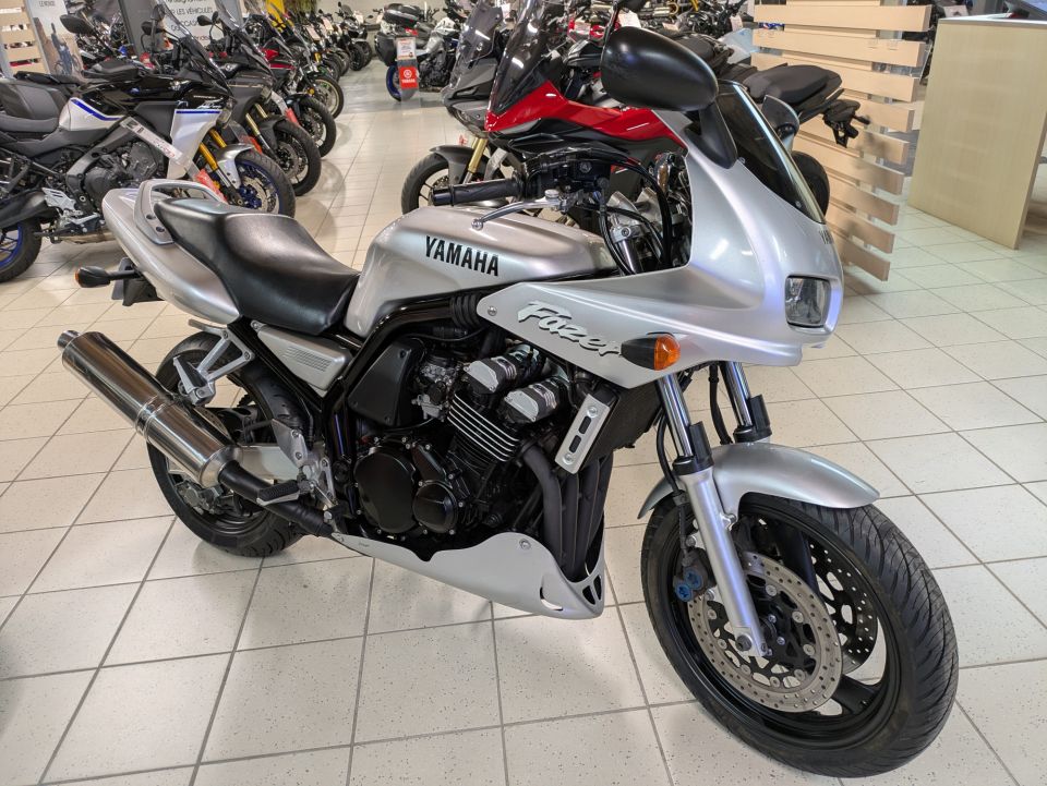 YAMAHA FZS FAZER 20