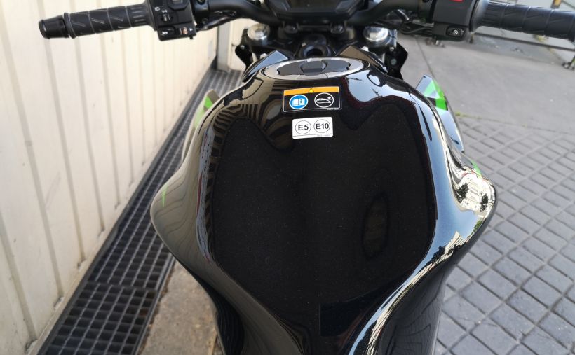 KAWASAKI Z 650 (47.5CV) 2