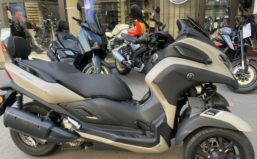 YAMAHA TRICITY 300 1