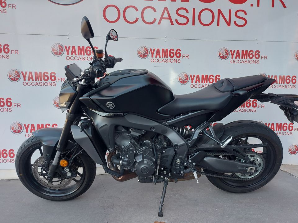 YAMAHA MT-09 5