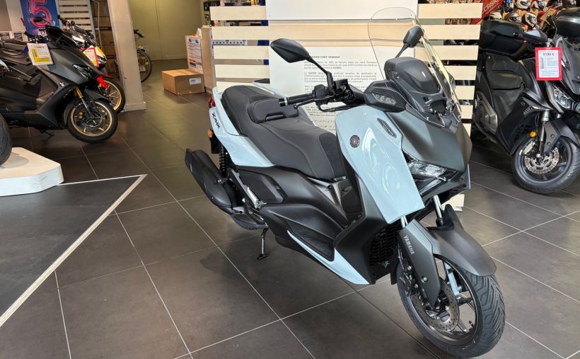 YAMAHA XMAX 125 TECH MAX 0
