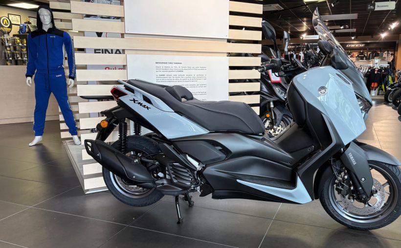 YAMAHA XMAX 125 TECH MAX 1