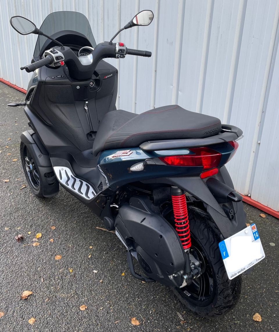 PIAGGIO MP3 300 HPE SPORT ABS ASR 21
