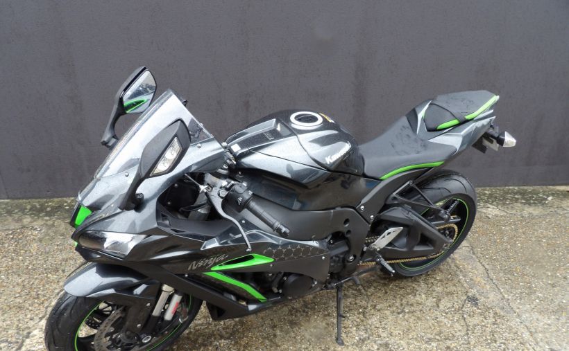 KAWASAKI ZX-10R 2