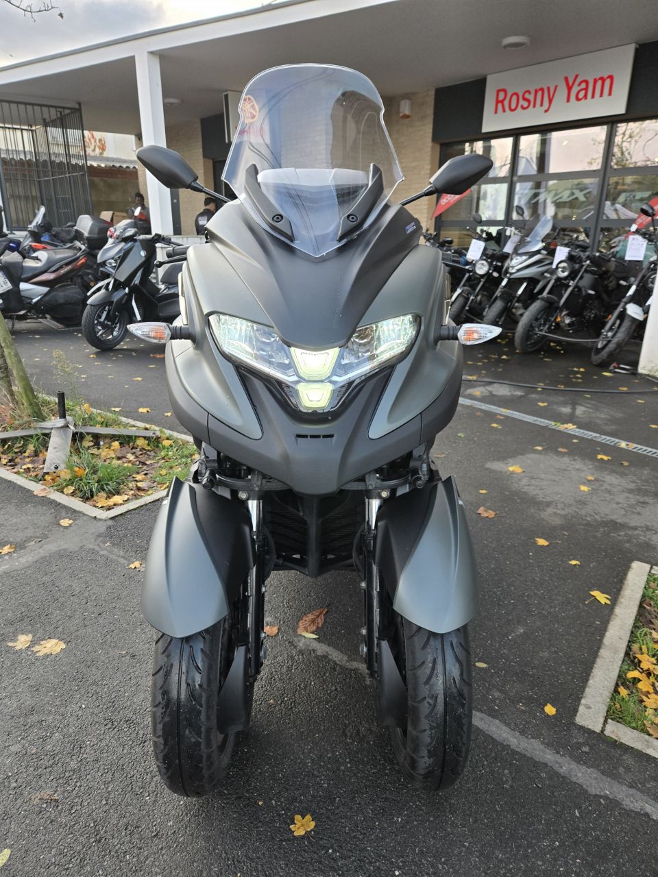 YAMAHA TRICITY 300 3