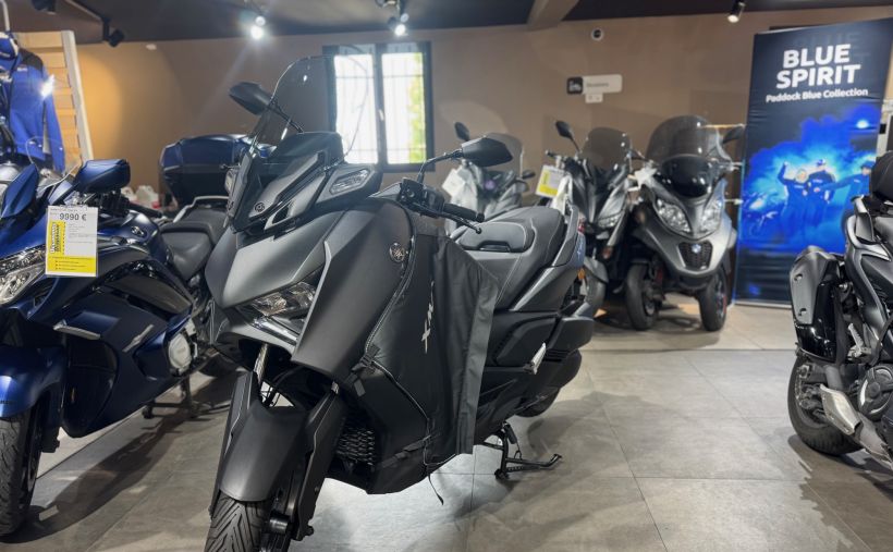 YAMAHA XMAX 300 1