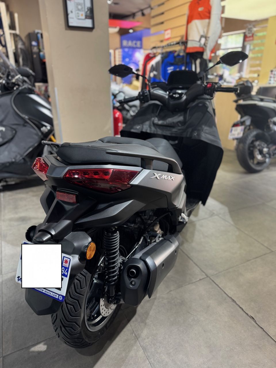 YAMAHA XMAX 300 3