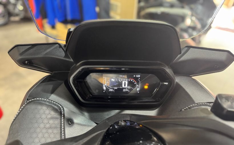 YAMAHA XMAX 300 5
