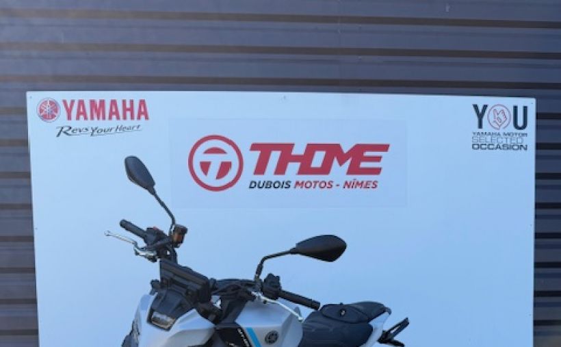 YAMAHA MT-09 3