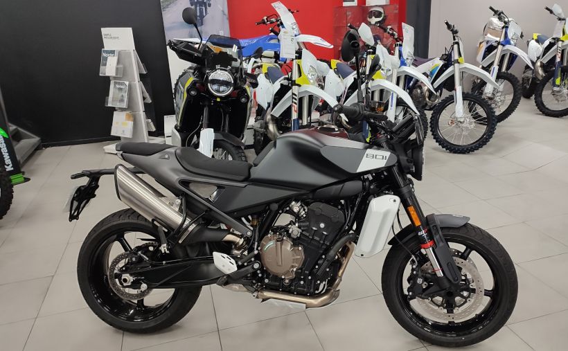 HUSQVARNA SVARTPILEN 801 0