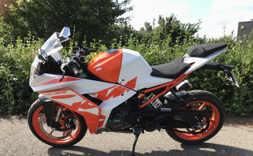 KTM RC 125 ABS 1