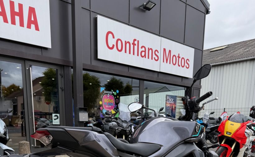 YAMAHA MT-09 1