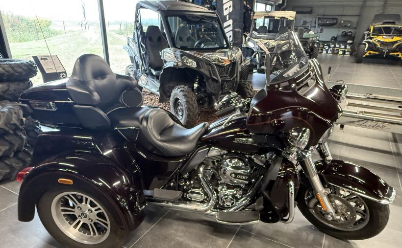 HARLEY-DAVIDSON TRIKE TRI GLIDE 1690 0