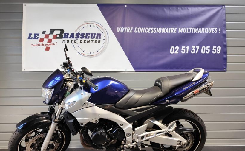 SUZUKI GSR 600 1