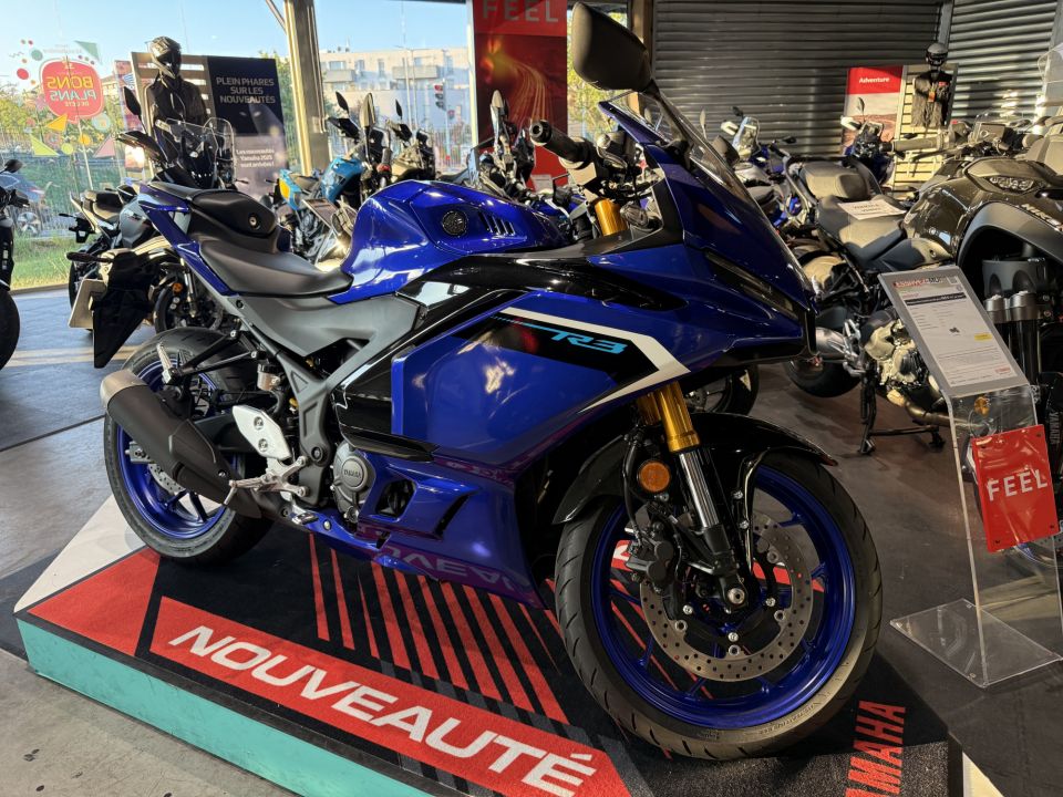 YAMAHA YZF-R3 0