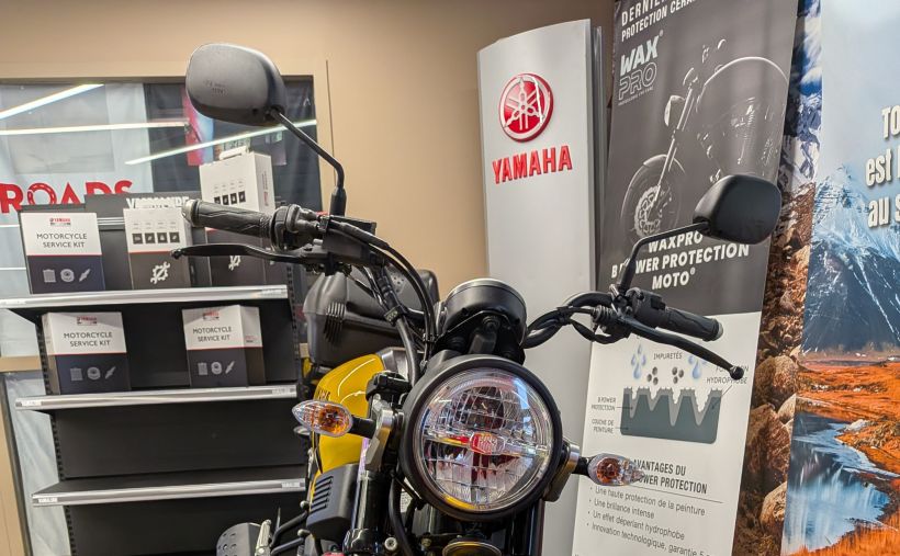 YAMAHA XSR 125 3
