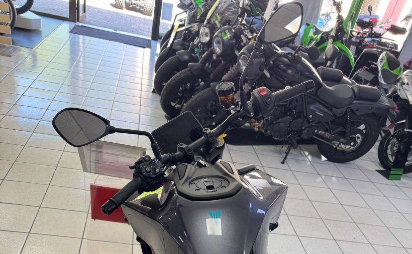 YAMAHA MT-09 Y-AMT 2