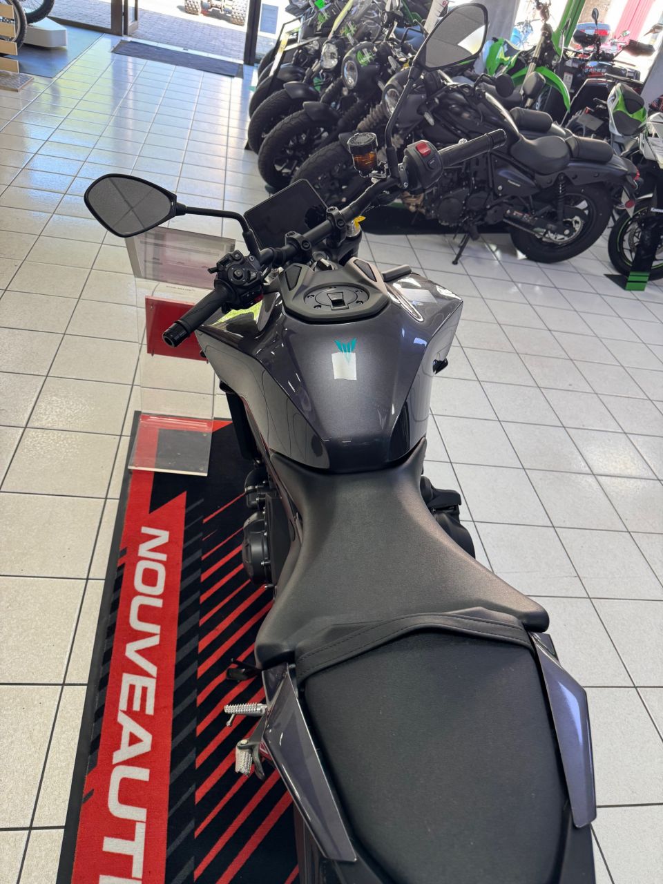 YAMAHA MT-09 Y-AMT 18