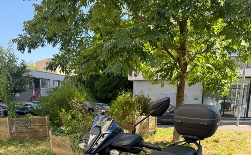 YAMAHA RayZR 125 5