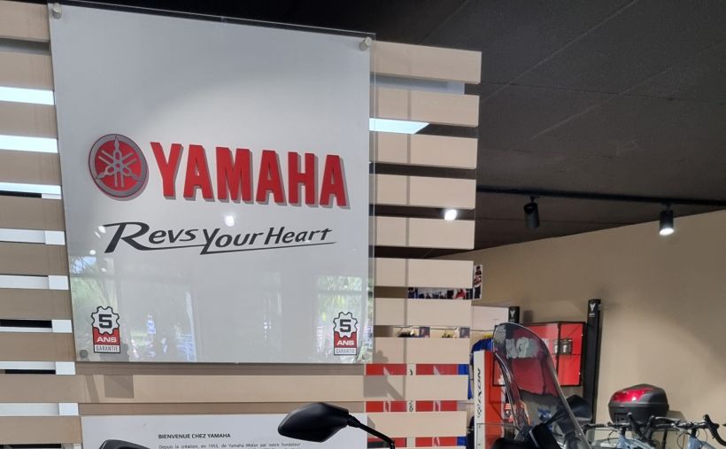 YAMAHA XMAX 300 Tech Max 0