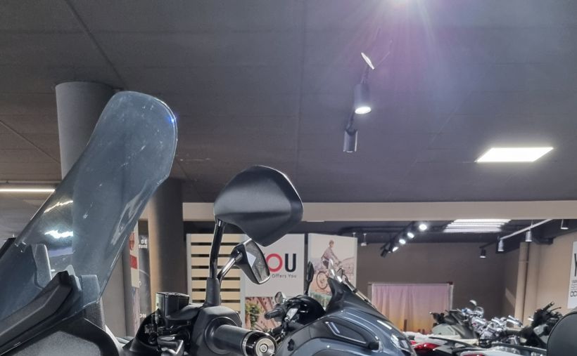 YAMAHA XMAX 300 Tech Max 5