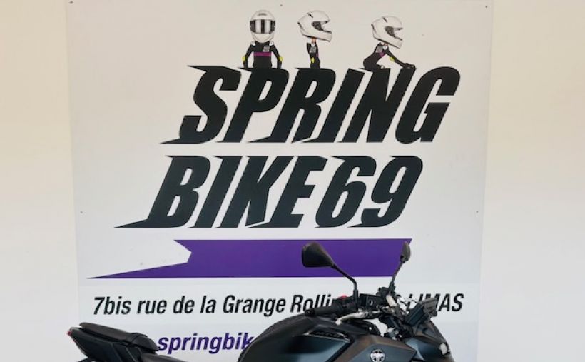 YAMAHA MT-07 (47.5CV) 8
