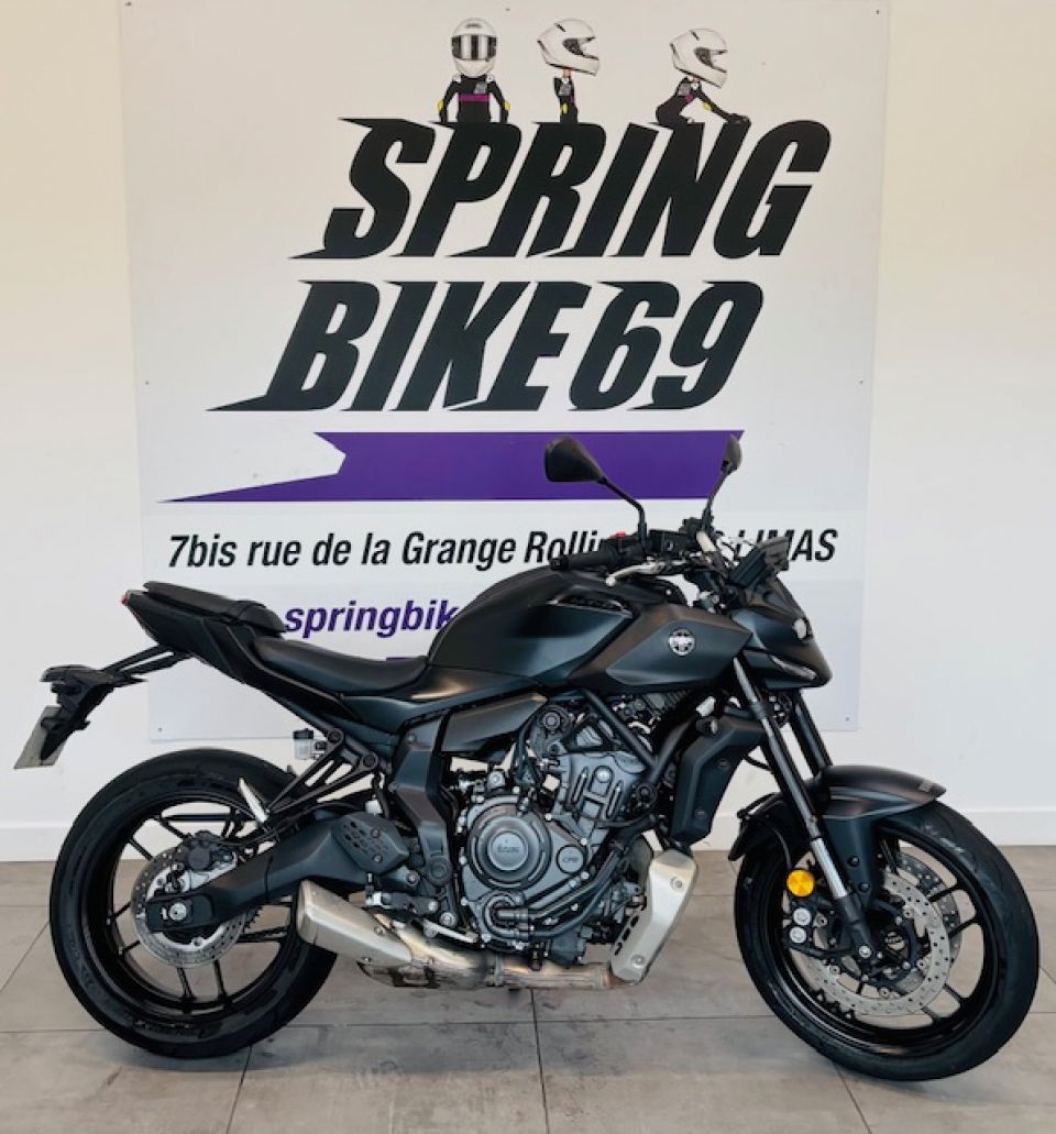 YAMAHA MT-07 (47.5CV) 8