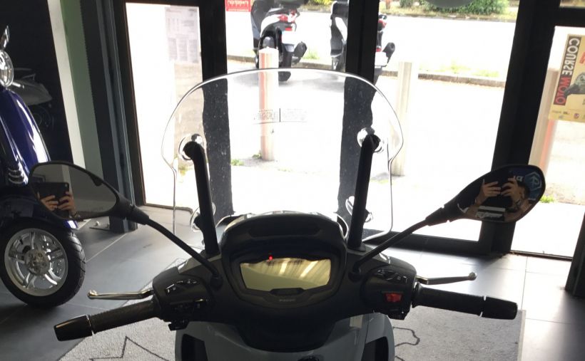PIAGGIO BEVERLY S 400 20