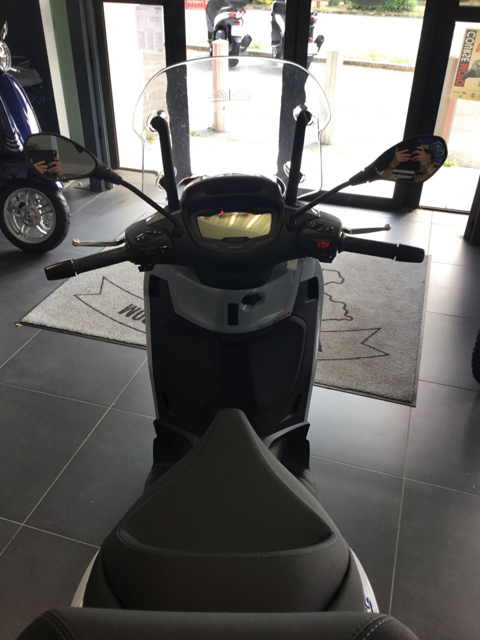 PIAGGIO BEVERLY S 400 20