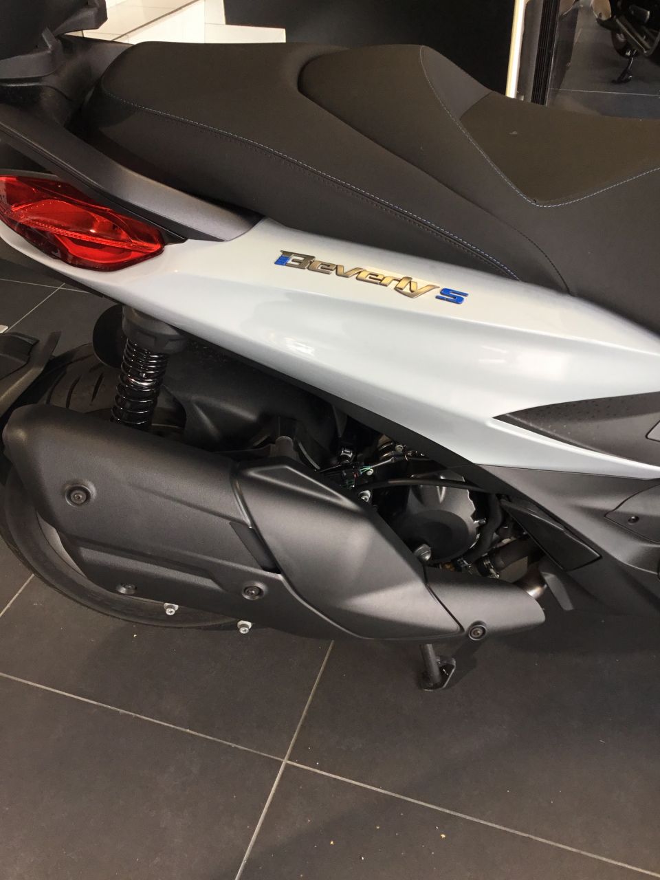 PIAGGIO BEVERLY S 400 25