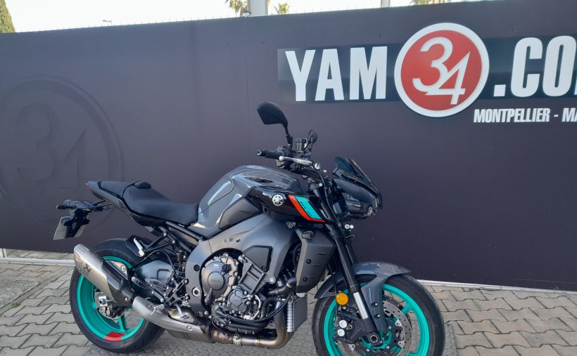 YAMAHA MT-10 0