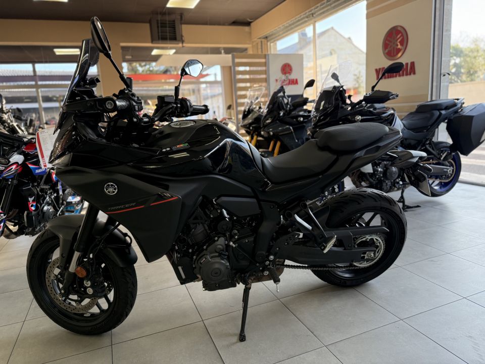 YAMAHA TRACER 7 9