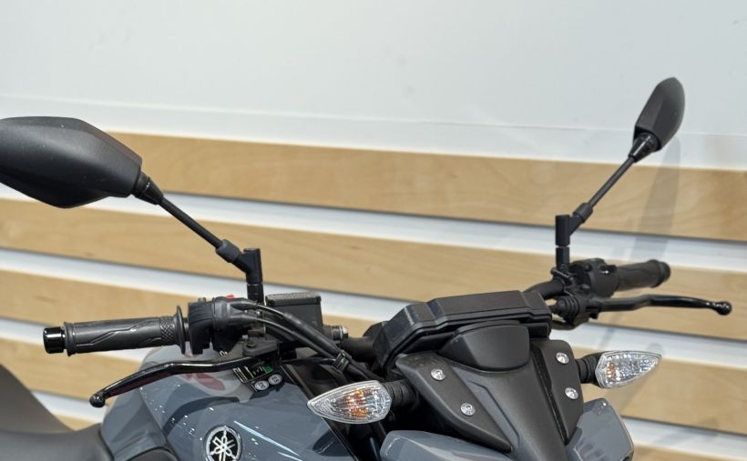 YAMAHA MT-125 ABS 4