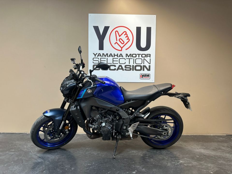 YAMAHA MT-09 1
