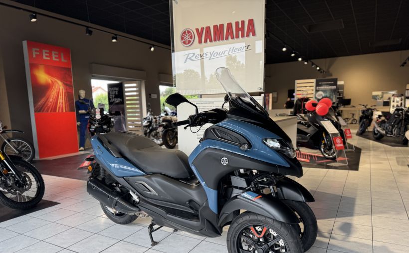YAMAHA TRICITY 300 4