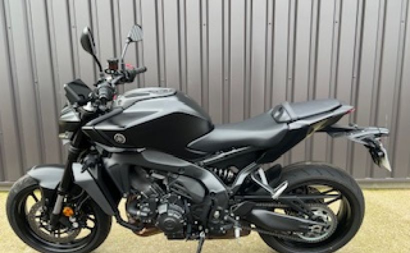 YAMAHA MT-09 Y-AMT 2