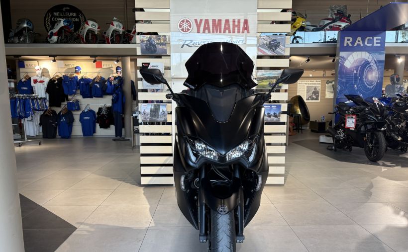 YAMAHA XP T-MAX 560 142€/MOIS* +DE 800€ D'EQUIPEMENT GTIE 12 MOIS* 2