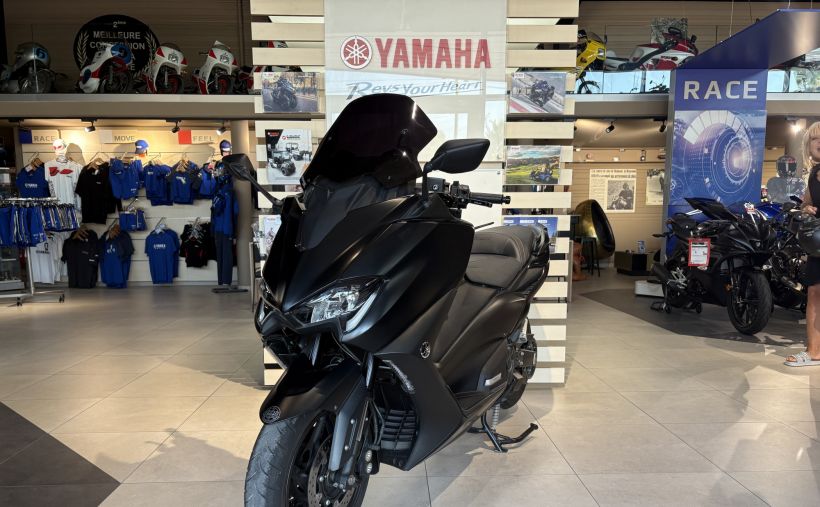 YAMAHA XP T-MAX 560 142€/MOIS* +DE 800€ D'EQUIPEMENT GTIE 12 MOIS* 3