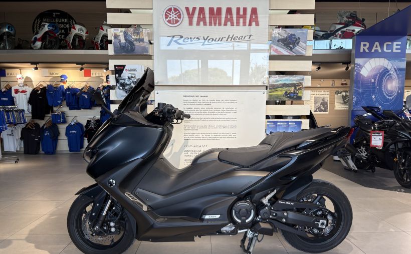 YAMAHA XP T-MAX 560 142€/MOIS* +DE 800€ D'EQUIPEMENT GTIE 12 MOIS* 4
