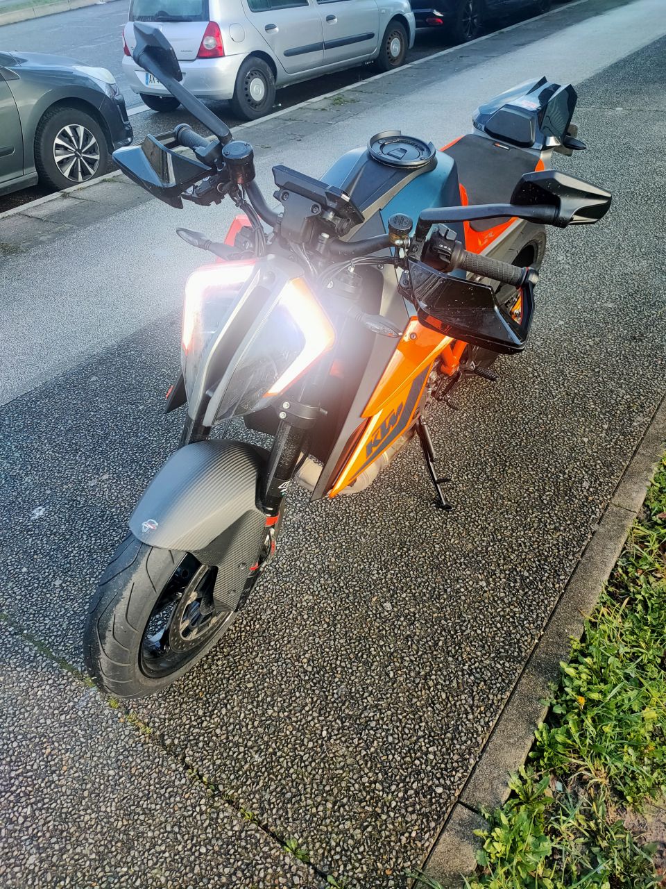 KTM 1290 SUPER DUKE R 5