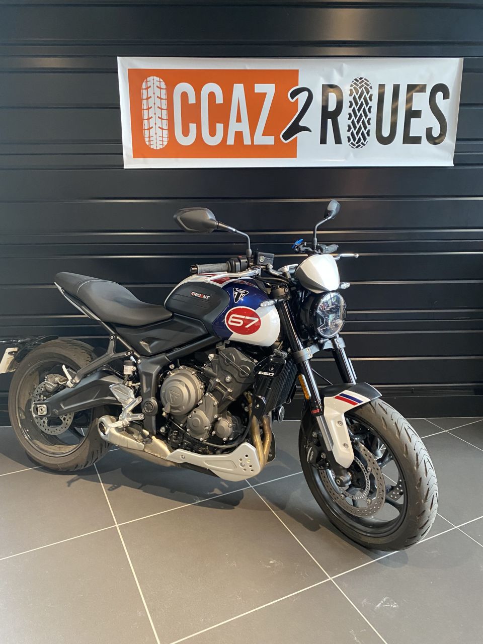 TRIUMPH TRIDENT 660 0