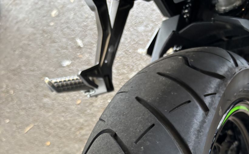 KAWASAKI NINJA 300 9