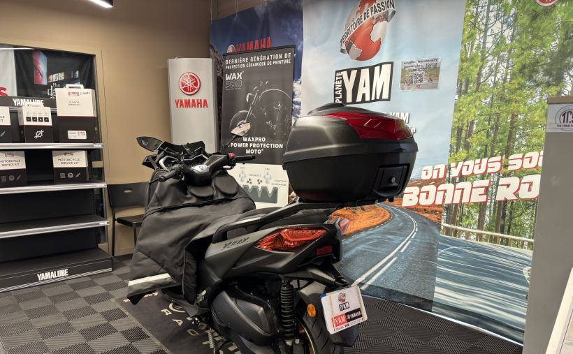 YAMAHA XMAX 300 Tech Max 7