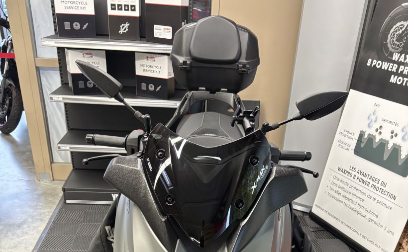 YAMAHA XMAX 300 Tech Max 3