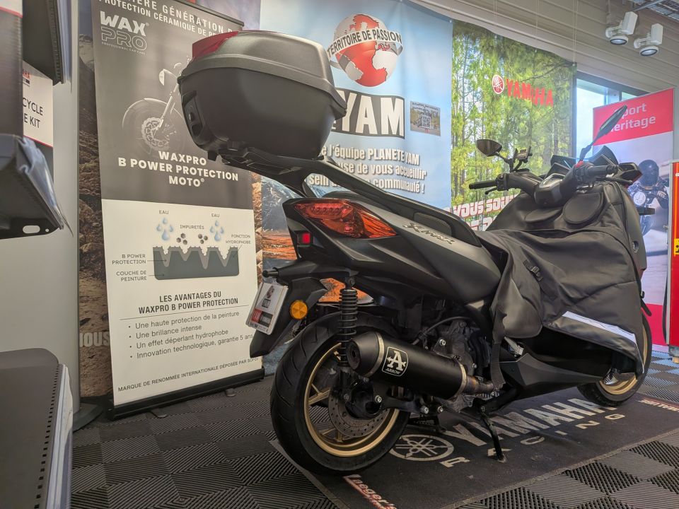 YAMAHA XMAX 300 Tech Max 2