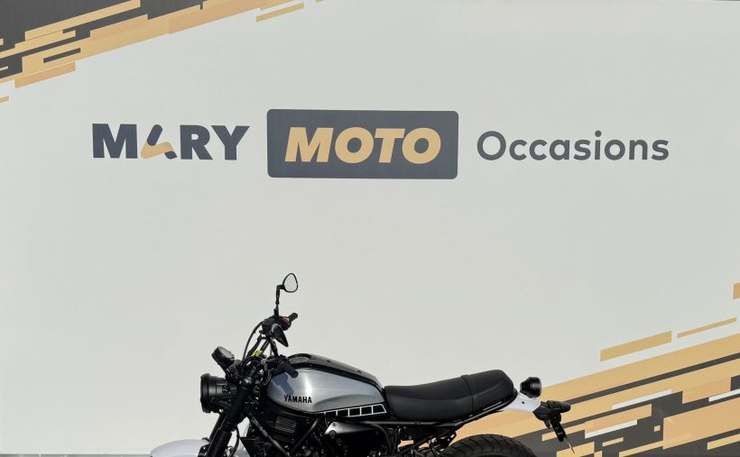 YAMAHA XSR 700 XTRIBUTE 0