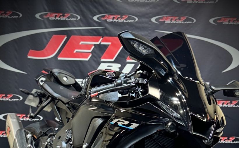 YAMAHA YZF 1000 R1 0