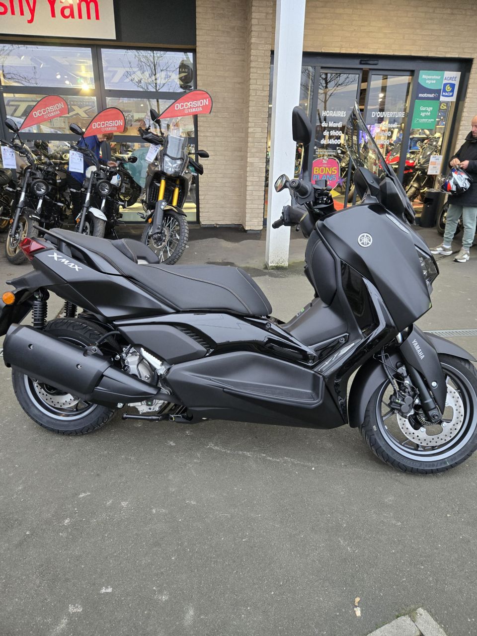 YAMAHA XMAX 300 Tech Max 2