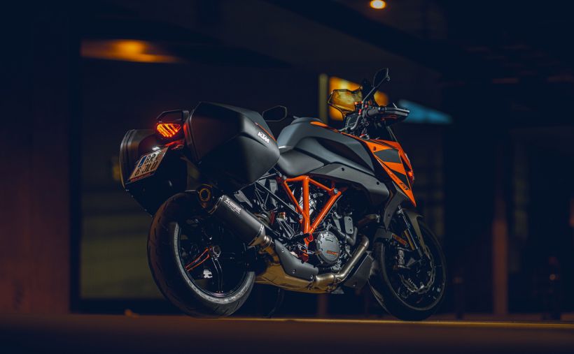 KTM 1290 SUPER DUKE GT 3