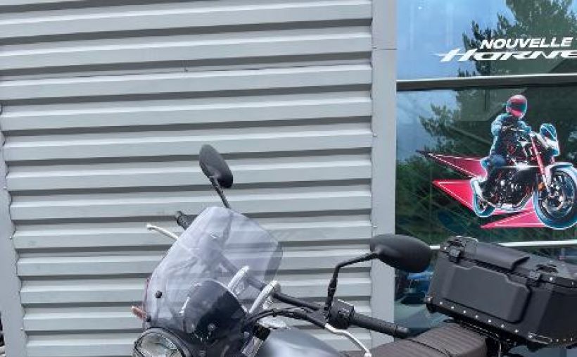 MOTO GUZZI V9 BOBBER 2